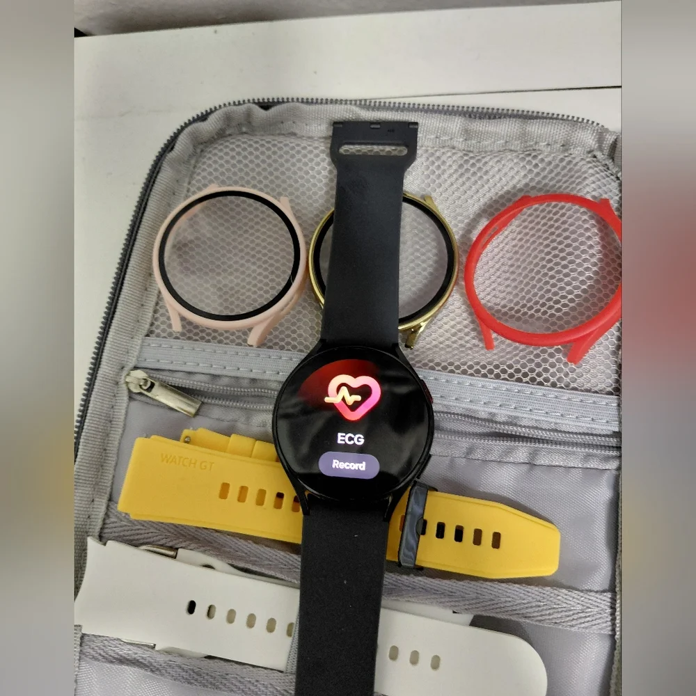 Samsung Black Smartwatch 4 - Picture 4 of 9